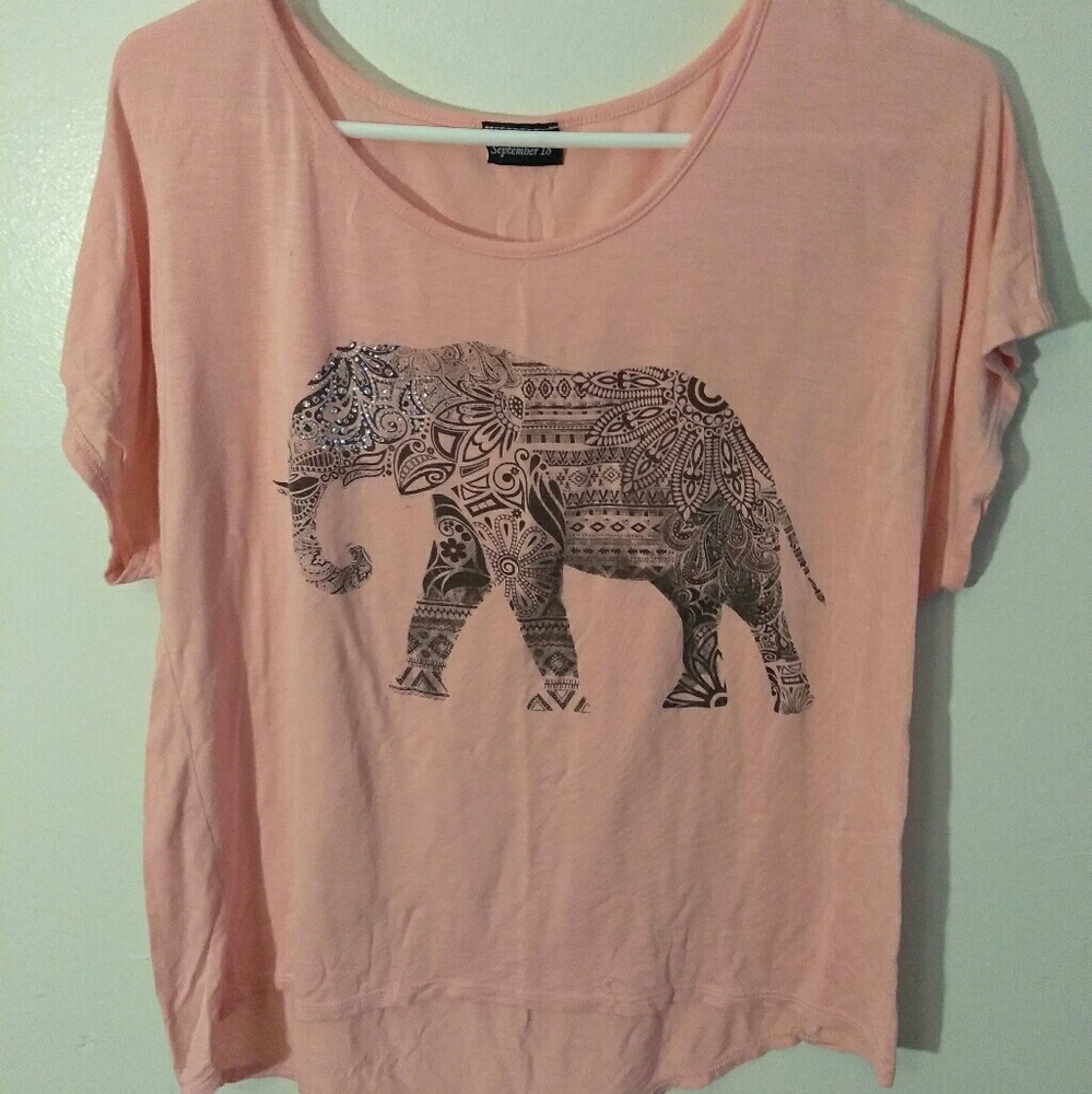 Cute peach elephant graffic tee with jewels